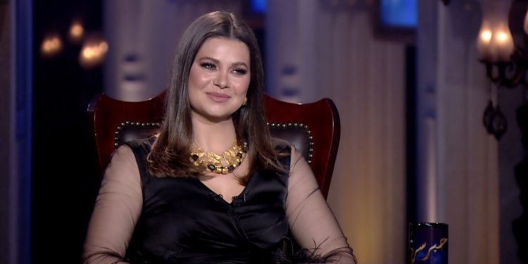 الفنانة يسرا اللوزي