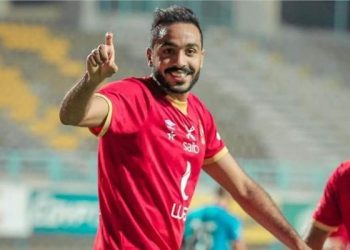 قبل قرعة ربع نهائي دوري الأبطال .. كهربا يشعل حماس جماهير الأهلي |صورة