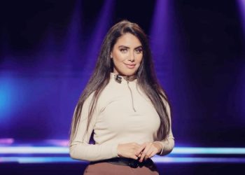 الاعلامية منه زهدي