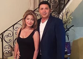 علا غانم في العرافة: “جوزي طردني من البيت بالروب”