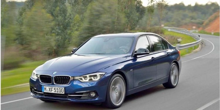 بعد الارتفاع الجنونى للسيارات .. الألماني بسعر الصيني.. BMW 320I | صور