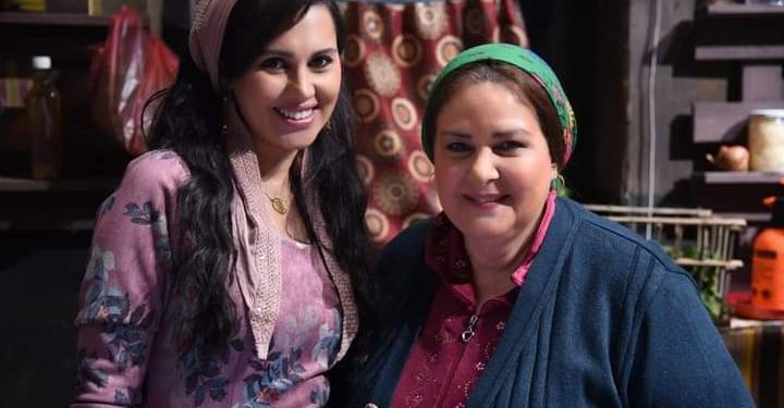 ياسمين رئيس لـ”حبر سري”: بحب دلال عبدالعزيز أوي.. كنت بشوفها مامتي