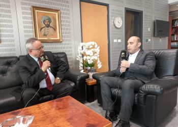 رئيس مكتبة الإسكندرية ل الخطيب : وفاة زوجتي كسر قلبي