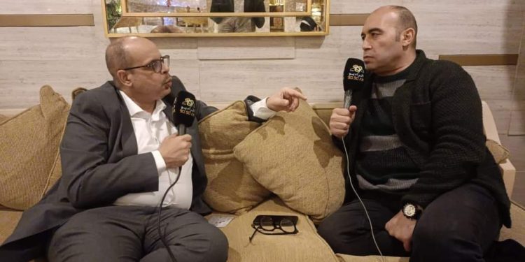 أكرم القصاص لـ الخطيب: فقدان أمي وأبويا واخواتي الثلاثة أصعب احساس في الدنيا