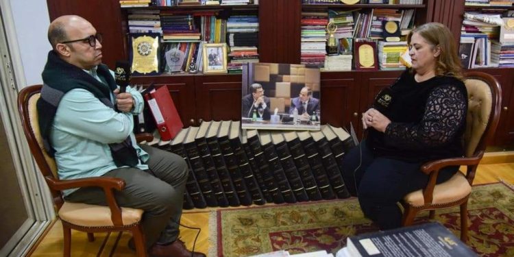 أماني درغام لـ الخطيب: بعد انفصال الوالدين لقيت نفسي أم اخواتي ومسئولة عنهم وأنا عندي 13 سنة