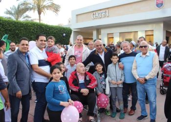 بحضور الدمرداش والشريطي.. الآلاف من أعضاء الزهور يؤدون صلاة عيد الفطر المبارك