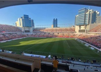 ملعب محمد بن زايد كامل العدد في مباراة الاهلي وبيراميدز