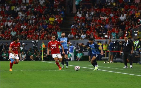 الاهلي يتعادل مع بيراميدز سلبياً في الشوط الاول بالامارات