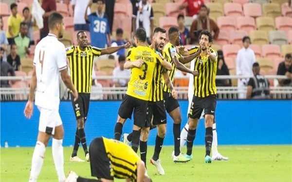 اتحاد جدة يكتسح أبها برباعية نظيفة وينفرد بصدارة الدوري السعودي