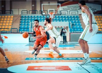 الاتحاد يهزم الأهلي 80/62 ويعادل النتيجة بنهائي دوري سوبر السلة