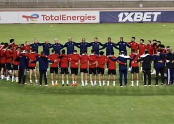 الأهلي ينهي مرانه الختامي استعدادًا لموقعة الترجي برادس