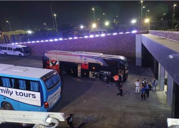 حافلة الأهلي تصل استاد القاهرة استعدادًا لمواجهة الترجي بدوري الأبطال