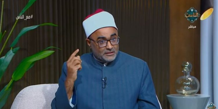   عن رافضى عمل المرأة.. العسقلانى تعلم على يد ٥٠ إمرأة |فيديو