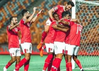 الاهلي يضرب إنبي بثنائية قاتلة في خمس دقائق بالشوط الاول