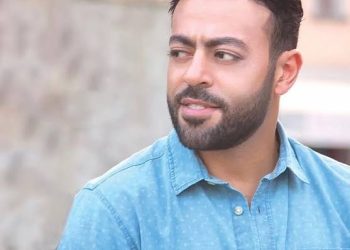 تامر عاشور ” أرحب بالتعاون مع عمر كمال”