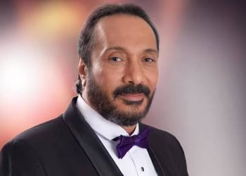 على الحجار يهدد مدحت صالح باللجوء للقضاء بسبب مشروع 100 سنة غنا