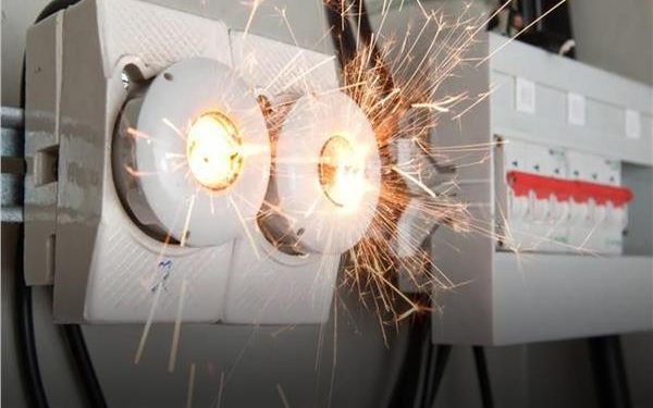 نصائح للمواطنين لتجنب خسائر الأجهزة أو الماس الكهربائي في الصيف