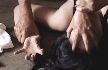 بعد استدرج معاقة ذهنياً والتعدى عليها جنسيا .. القبض على عامل بالقليوبية