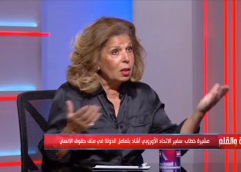 مشيرة خطاب: السفارة البريطانية رفضت منحي تأشيرة سفر بسبب علاء عبد الفتاح