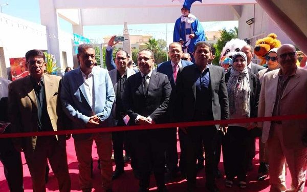 الدكتور وليد عباس يفتتح معرض الكتاب للطفل بنادى مدينة الشيخ زايد الرياضى