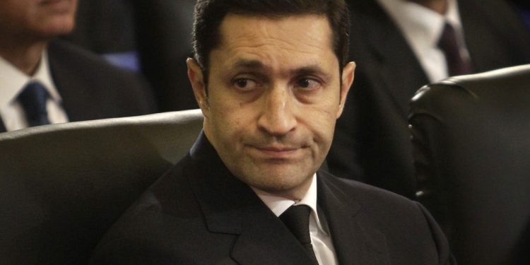 بعد تويتة كشري أبو طارق ..علاء مبارك يسخر من جديد