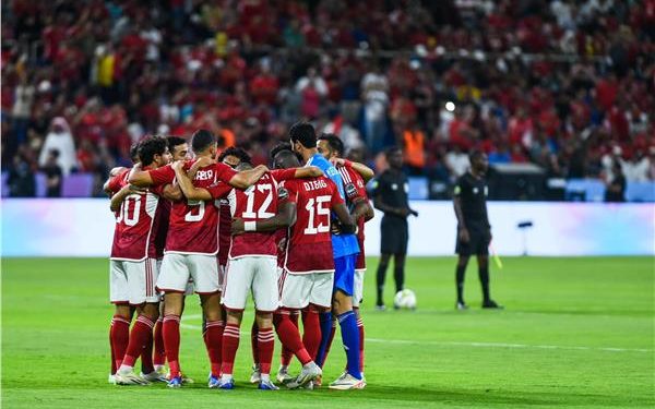 اتحاد العاصمة الجزائري يتقدم على الاهلى بهدف فى الشوط الاول