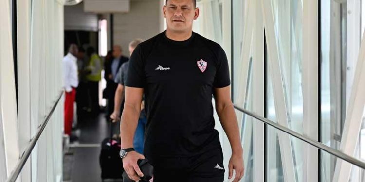 عقب وصول بعثة الزمالك.. جلسة بين عبد الواحد السيد ومسئولي السفارة بـ تنزانيا