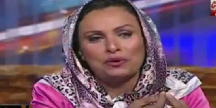 طليقة توفيق عكاشة: بيقارن نفسه ماديًا بـ أحمد عز وهو أغنى منه