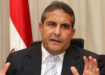 طاهر أبو زيد : الأهلي يحتاج لـ مهاجم وأخطأ بالتفريط في شريف قبل وجود البديل