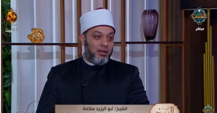 أزهري : القرآن أمرنا بالتعامل بالرأفة والرحمة مع كل الناس |فيديو