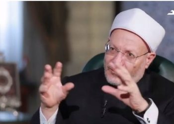 المفتي: القيادة السياسية لا تتدخل في الفتاوي والآراء | فيديو