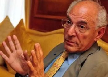  فاروق الباز عن تأخر برنامج الفضاء المصري: الإدارة في الدولة خربانة |فيديو 