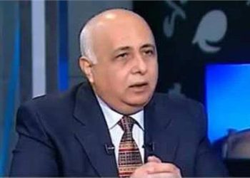 مستشار الأكاديمية العسكرية يشرح لحظة إنقاذ مواطن ليبي على يد أبطال الجيش المصرى|فيديو