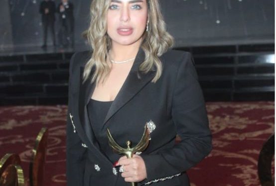 تكريم الإعلامية منى العمدة كأفضل برنامج عقاري لعام 2022 |صور