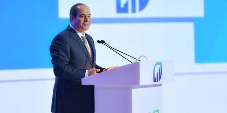 كيف تنعكس قرارات الرئيس السيسى على تخفيف آثار الأزمة الاقتصادية؟.. المعاشات تُجيب