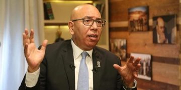 أطنان من المتفجرات غير مسبوقة.. خالد عكاشة يكشف سر التوحش الإسرائيلي في غزة