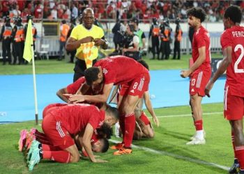 حافلة الأهلي تصل ملعب السلام لـ مواجهة ميدياما الغاني بدوري الابطال