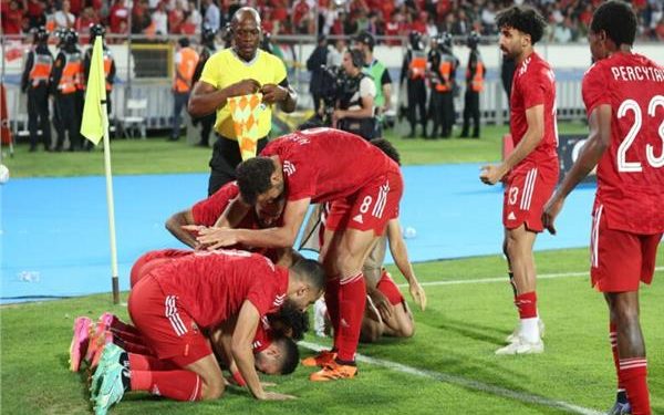 حافلة الأهلي تصل ملعب السلام لـ مواجهة ميدياما الغاني بدوري الابطال