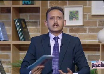 احمد مصطفي لـ بيومى فؤاد ما فعلتة نقطة سوداء فى تاريخك ولن تمر مرور الكرام