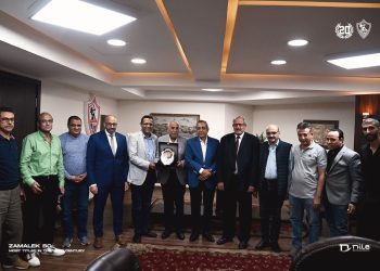 حسين لبيب يستقبل مجلس نقابة الصحفيين بنادي الزمالك |صور