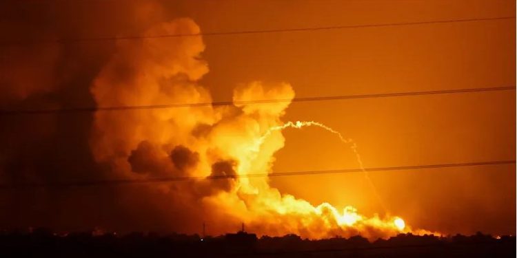 بـ ضربات كبيرة ومكثفة .. إسرائيل تعلن تقسيم غزة إلى شطرين