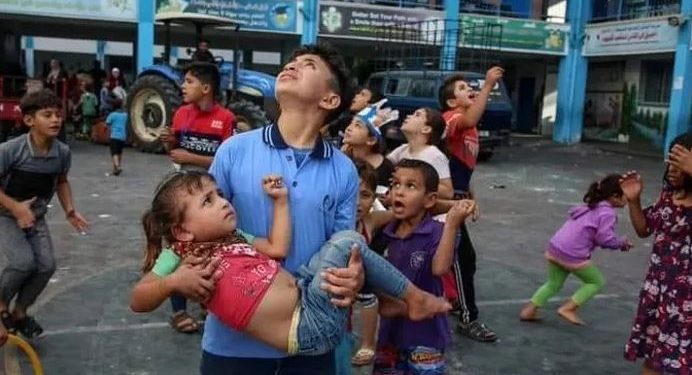 في اليوم العالمي للطفولة.. صرخات الميلاد والموت ومأساة أطفال غزة |صور