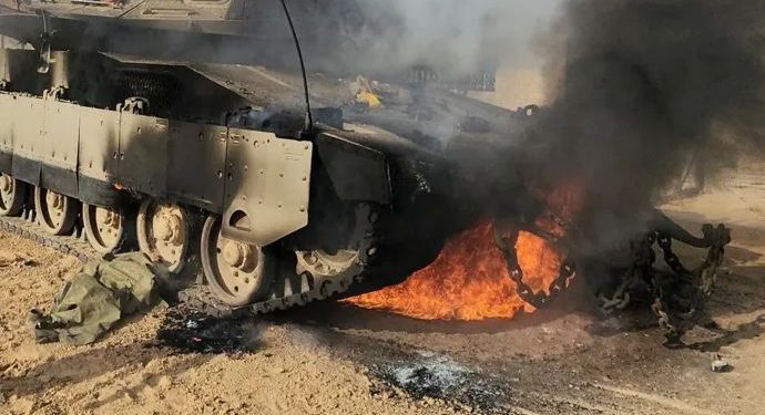 المقاومة الفلسطينية: دمرنا 160 آلية عسكرية إسرائيلية منذ بدء العدوان