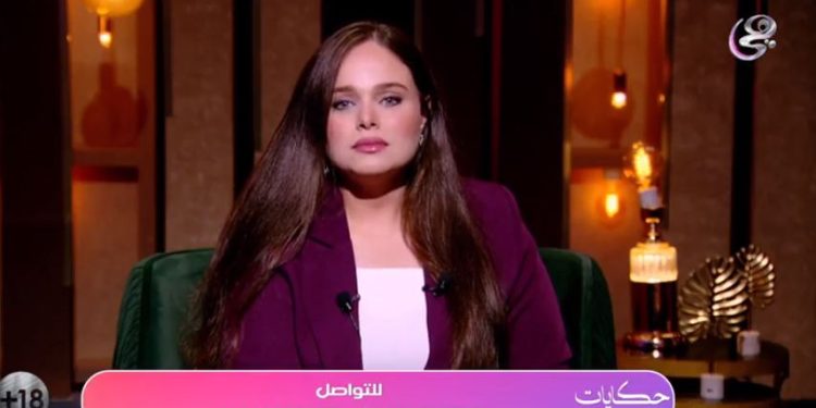 زوجة تفعل الفاحشة مع رجل فى سن والدها عبر الهاتف .. ورد عنيف من مروة عزام عليها | فيديو