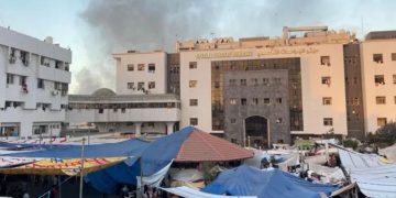 بعد 10 أيام من اقتحامه.. جيش الاحتلال ينسحب من مجمع الشفاء في غزة