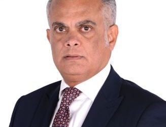 بمشاركة 70 ألف شخص من 198 دولة .. أحمد الباز  يشارك في قمة Cop28 بالإمارات 