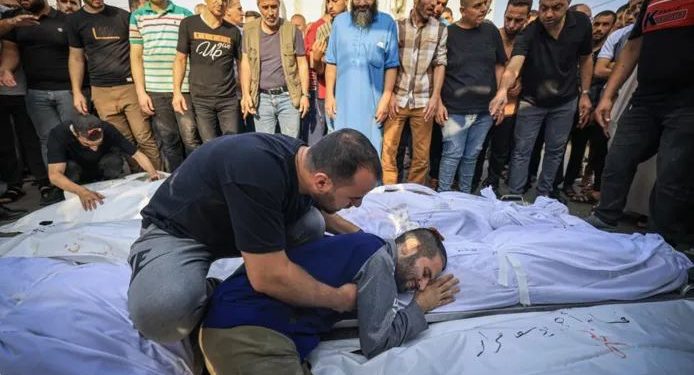 إعلام فلسطيني: عدد الشهداء بين الأطباء بلغ 201