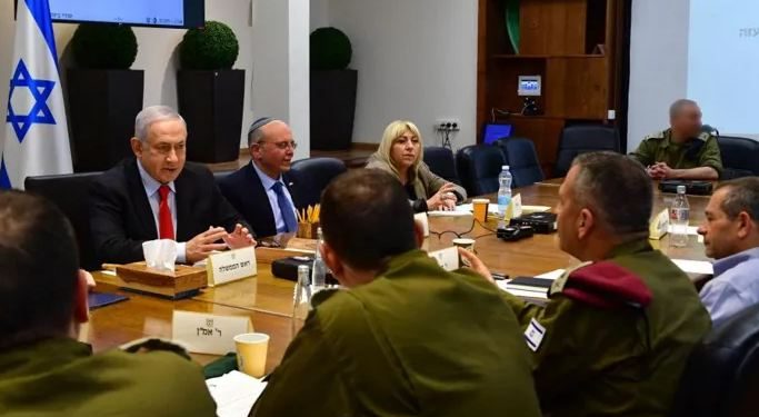 إعلام إسرائيلي: اجتماع أمني في تل أبيب الليلة لمناقشة تمديد الهدنة