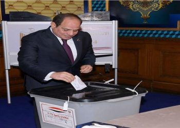 زحام الشباب .. والوزراء بطوابير الانتخابات .. والرئيس السيسي حرص على التصويت في الدقائق الأولى