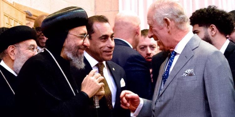 مؤسس شركة المصريين بالخارج في بريطانيا يستقبل الملك تشارليز الثالث بكنيسة القديس جورج ستيفنيج